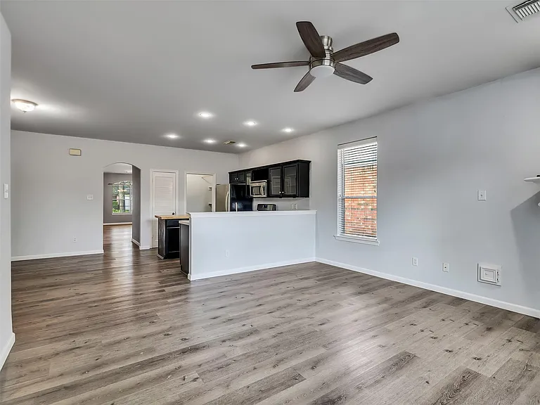 1906 Cameo Ct — Photo 18