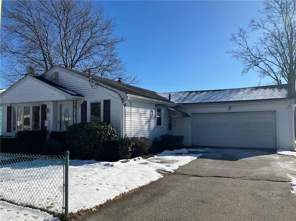 65 Bliss St, East Providence, RI 02914