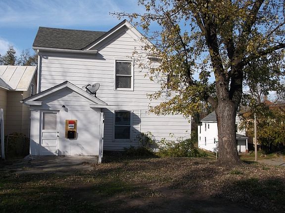 4th image of 1123 Church Ave SE