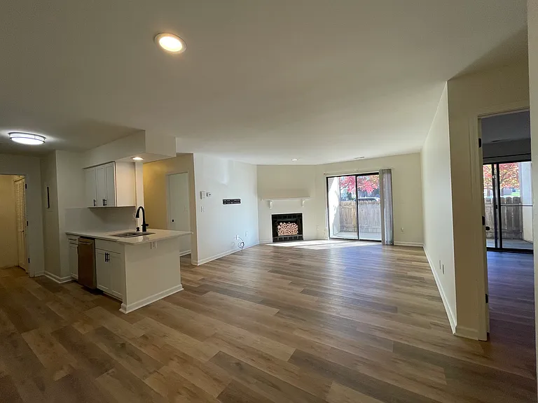 2295 Hedgerow Rd #A — Photo 13
