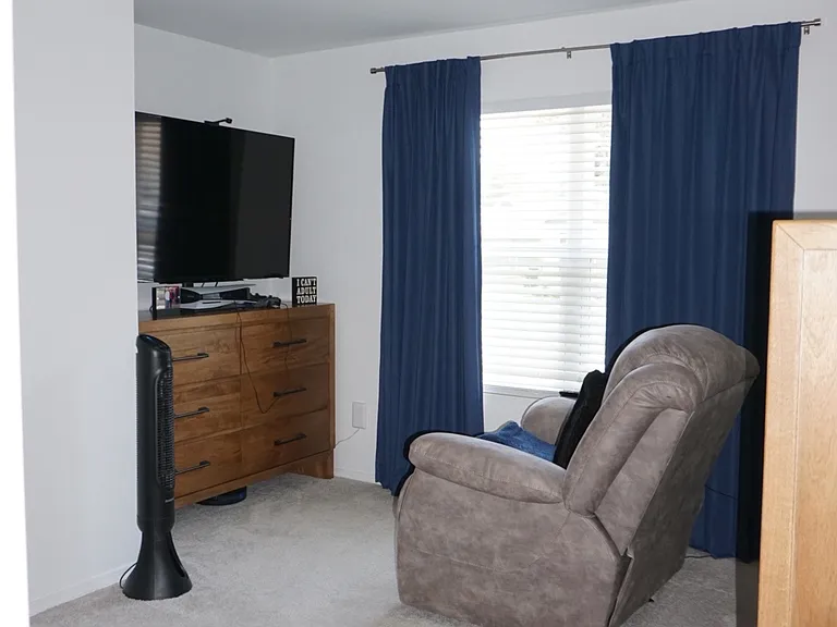 1487 Meadows Dr — Photo 28
