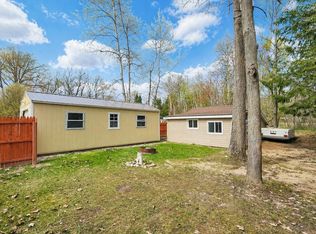 4896 Glenwood Dr, Harrison, MI 48625