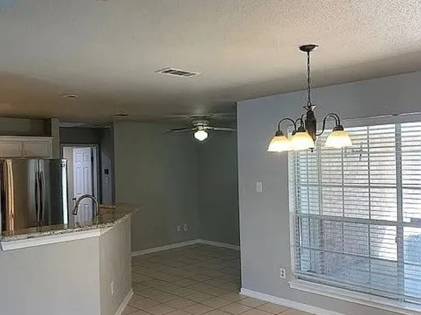 7875 Blue Bonnet Ln, Beaumont, TX 77713
