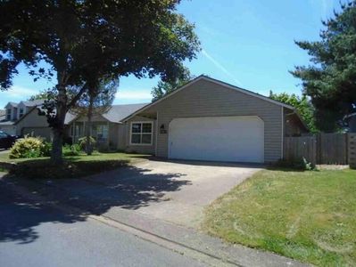 965 Sagrada Cir N, Keizer, OR, 97303