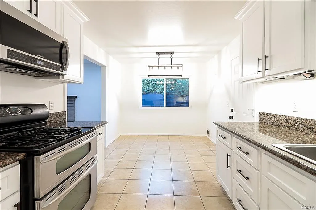 4 bed, 1900 sqft, $3,800 — Photo 4
