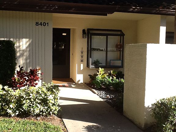 2nd image of 8401 Gardens Cir