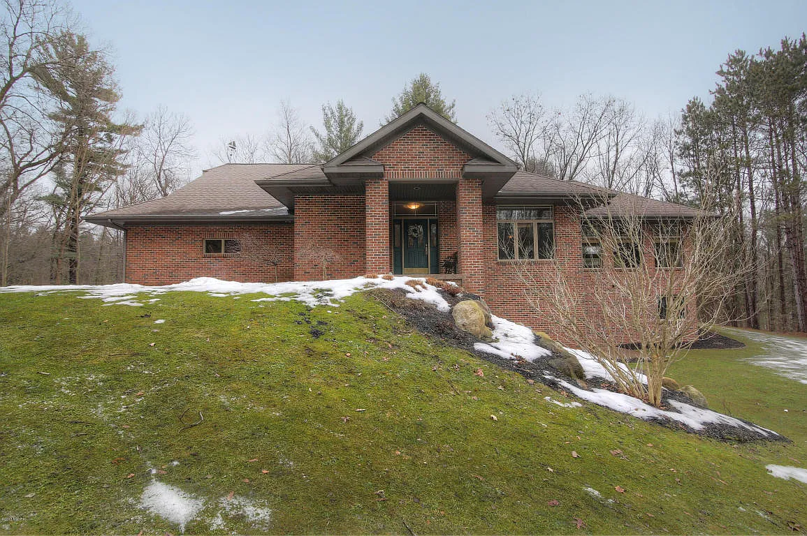 4888 Cannon Woods Ct NE photo 1