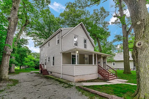 2 bed, 765 sqft, $2,200 — Photo 3