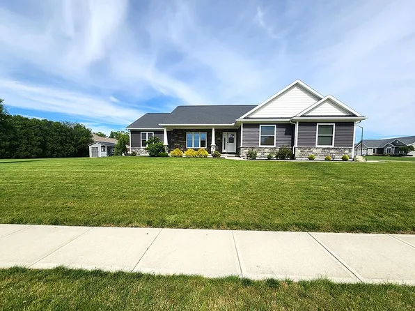 408 Biscayne Blvd, Wapakoneta, OH 45895