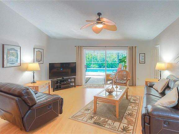4th image of 13028 Royal George Ave