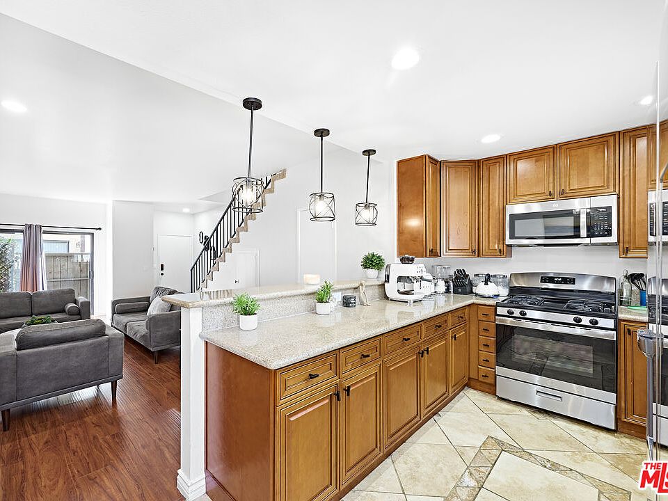 1st image of 822 Victor Ave APT 20