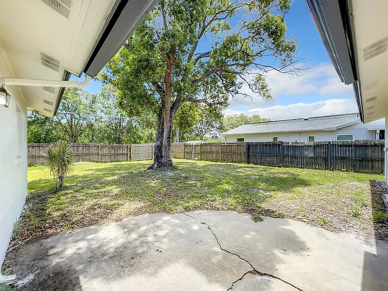 Park Manor Dr — Photo 25