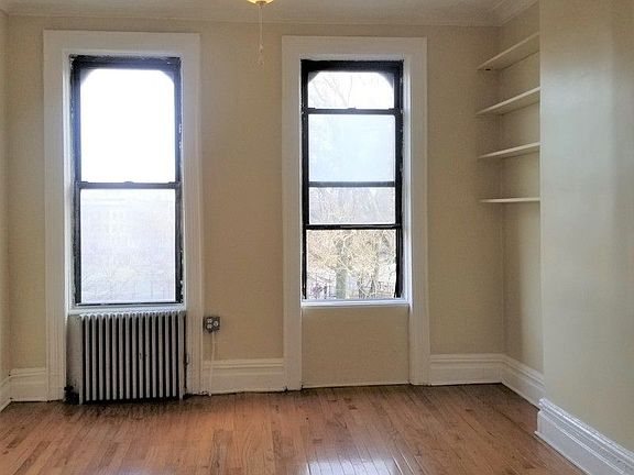 2nd image of 163 Starr St APT 4L