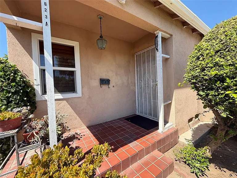 10623A Olive St — Photo 2