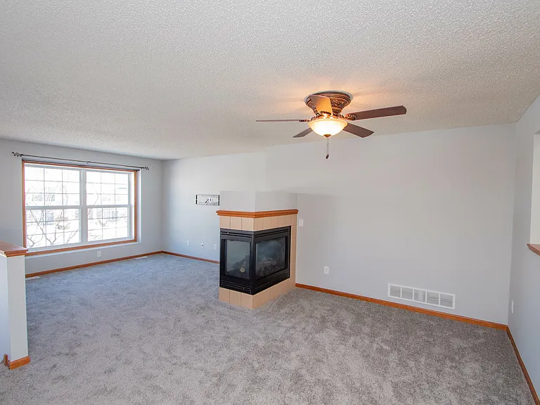 15119 Fanning Dr N — Photo 24