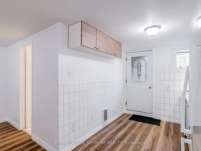 224 Christie St #LOWER — Photo 16