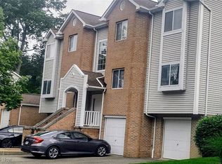 349 Village Pointe Dr #1, Akron, OH 44313