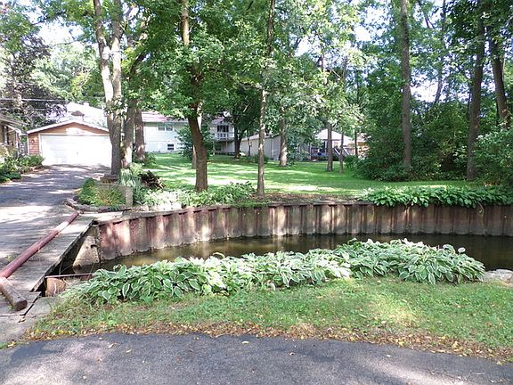 5th image of 24 Hilltop Dr
