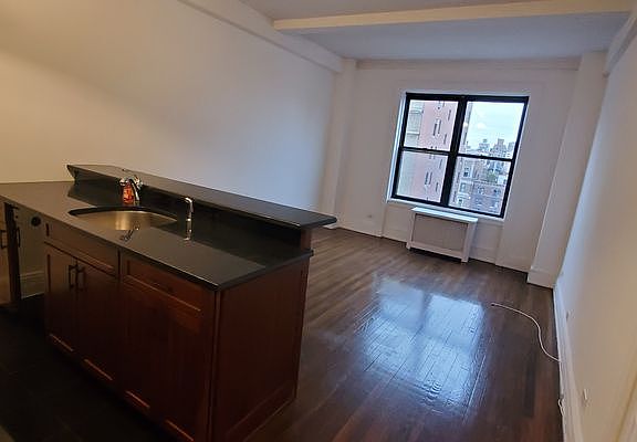 2nd image of 116 W 72nd St #12AA