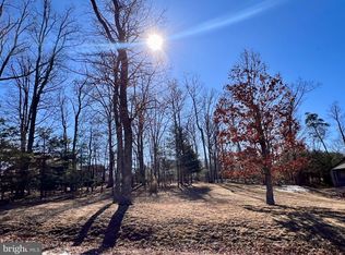 37 Wampum Ln, Hedgesville, WV