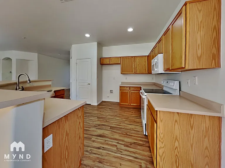 13133 W Citrus Way — Photo 6