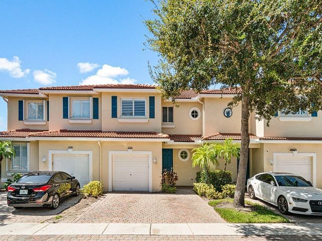 1st image of 2788 S Evergreen Cir