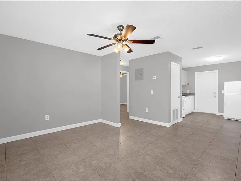 284 Short St — Photo 6