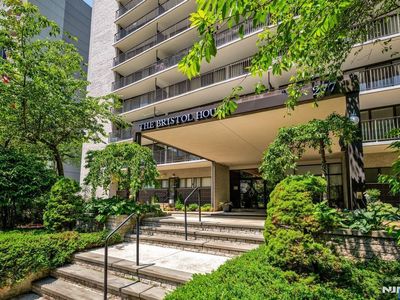 277 Prospect Ave APT 10C, Hackensack, NJ, 07601
