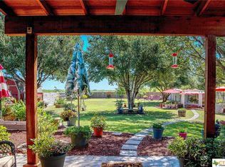 181 Castlewood Dr, Seguin, TX 78155