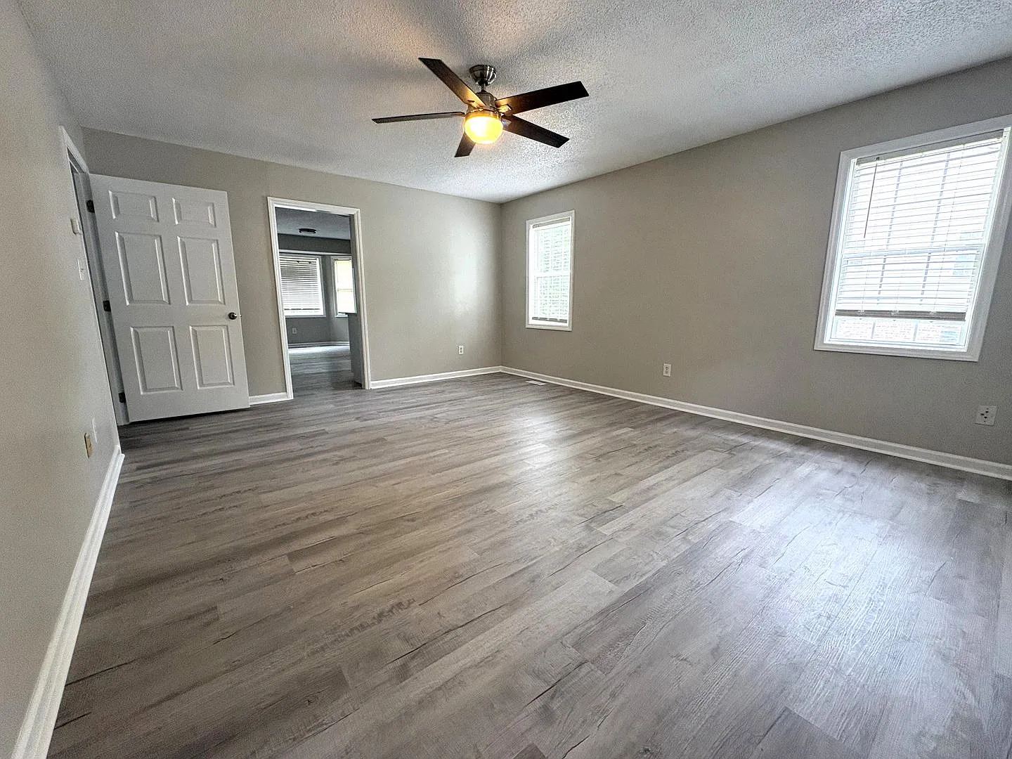 Charming Renovated Home in a Peaceful Setting — Photo 4