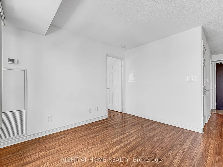 208 Enfield Pl #2902 — Photo 23