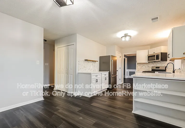 11876 Plantation Pkwy — Photo 8