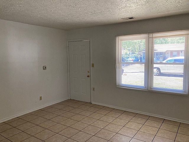 1st image of 3451 Donald Ave