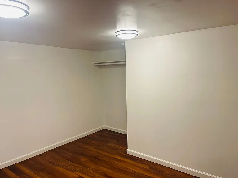 221 Avenue D — Photo 9