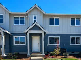 824 Sifuentez Ct, Woodburn, OR 97071