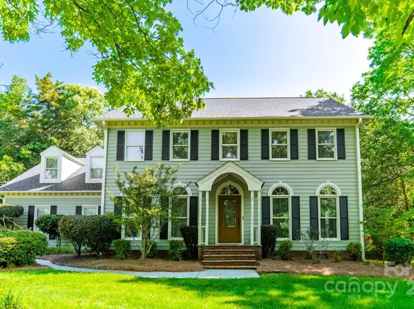 5232 Silchester Ln, Charlotte, NC 28215