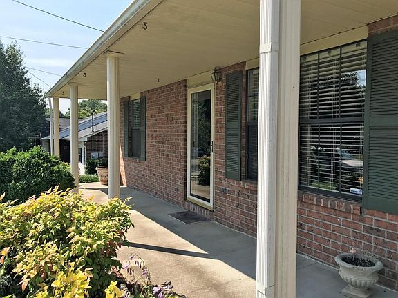 2nd image of 8037 Phyllis Ln