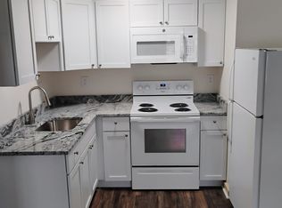 261 Pine St APT 42, Manchester, NH 03103
