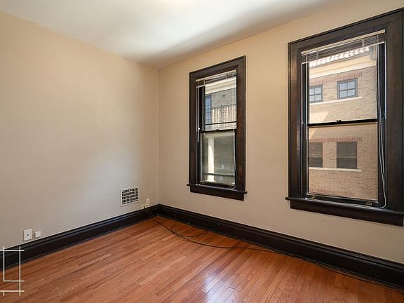 3rd image of 762 Park St #764-1/2