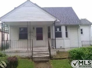 2104 Baumey St, Wyandotte, MI 48192