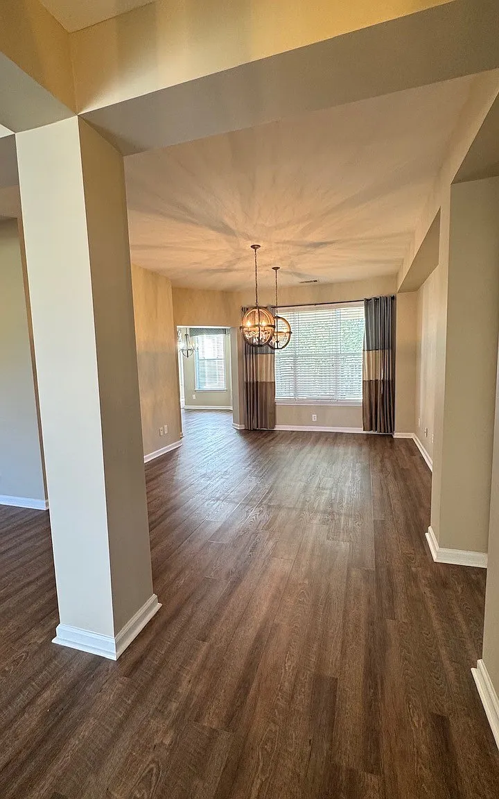 4 bed, 2.0 bath, 2275 sqft, $2,350 — Photo 3