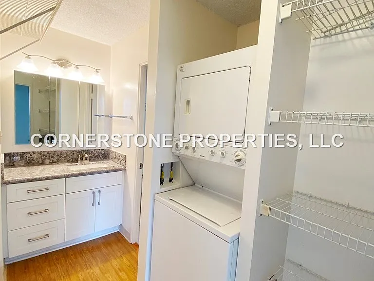 796 Isenberg St #14C — Photo 13