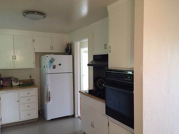 3rd image of 2221 Espanola Ct