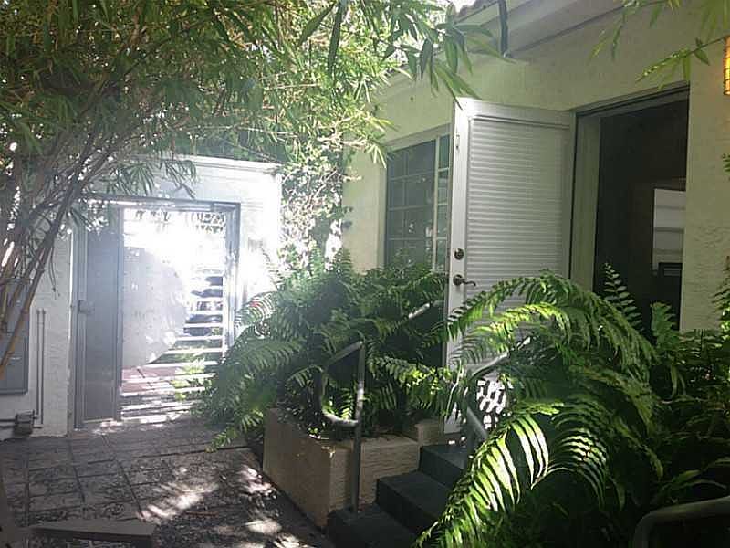 1st image of 328 Euclid Av #00