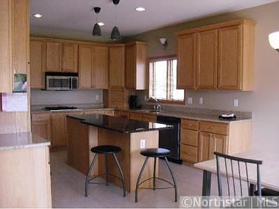5th image of 2155 Woodcrest Dr
