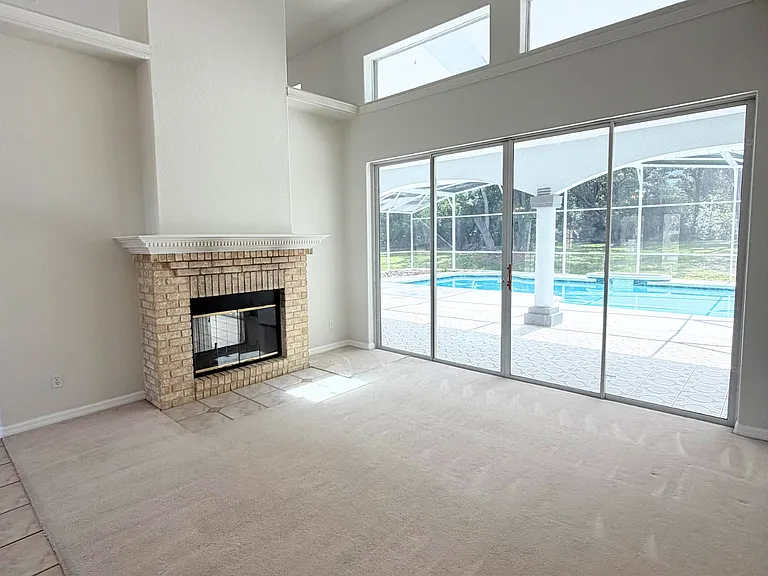 1722 Markham Glen Cir — Photo 10