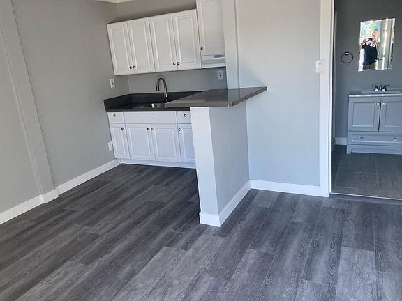 2nd image of 5345 Huntington Dr N #4