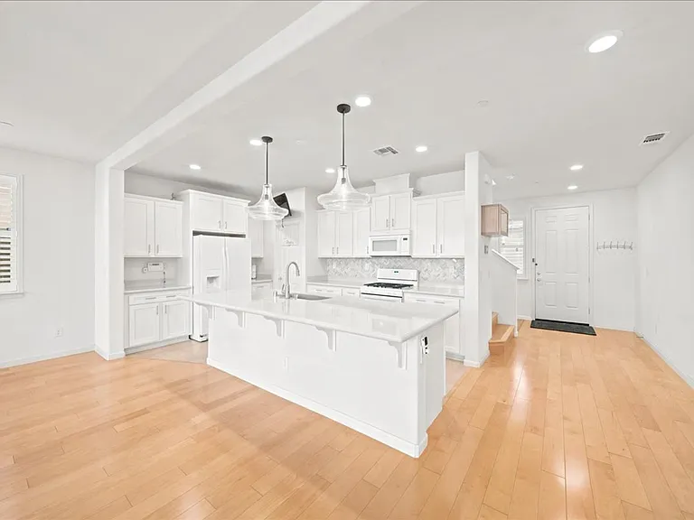 15 Bannock Glen Pl — Photo 7