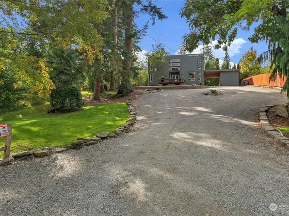 1606 Lake Drive, Camano Island, WA 98282