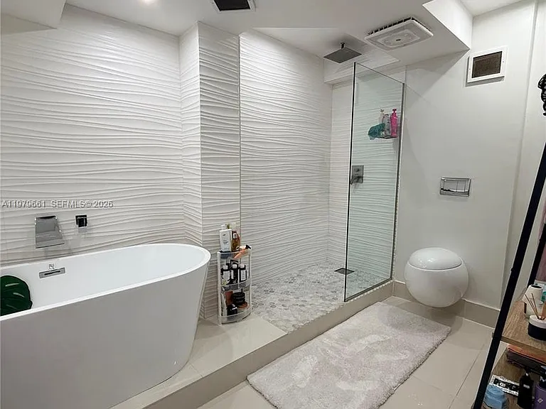 6039 Collins Ave #635 — Photo 7